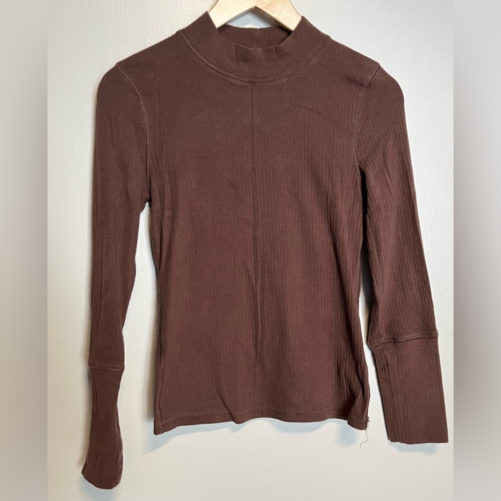Brown Fitted Ribbed Long Sleeve Tee, women’s size large